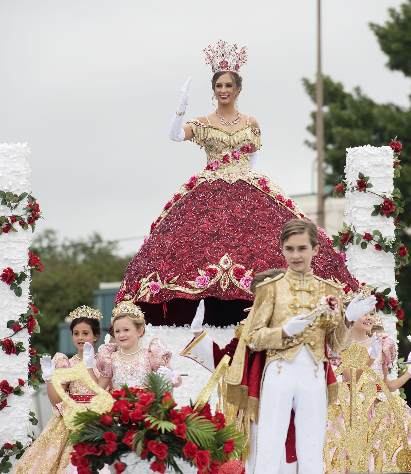 20181017_local_rose_festival_parade_04web.jpg